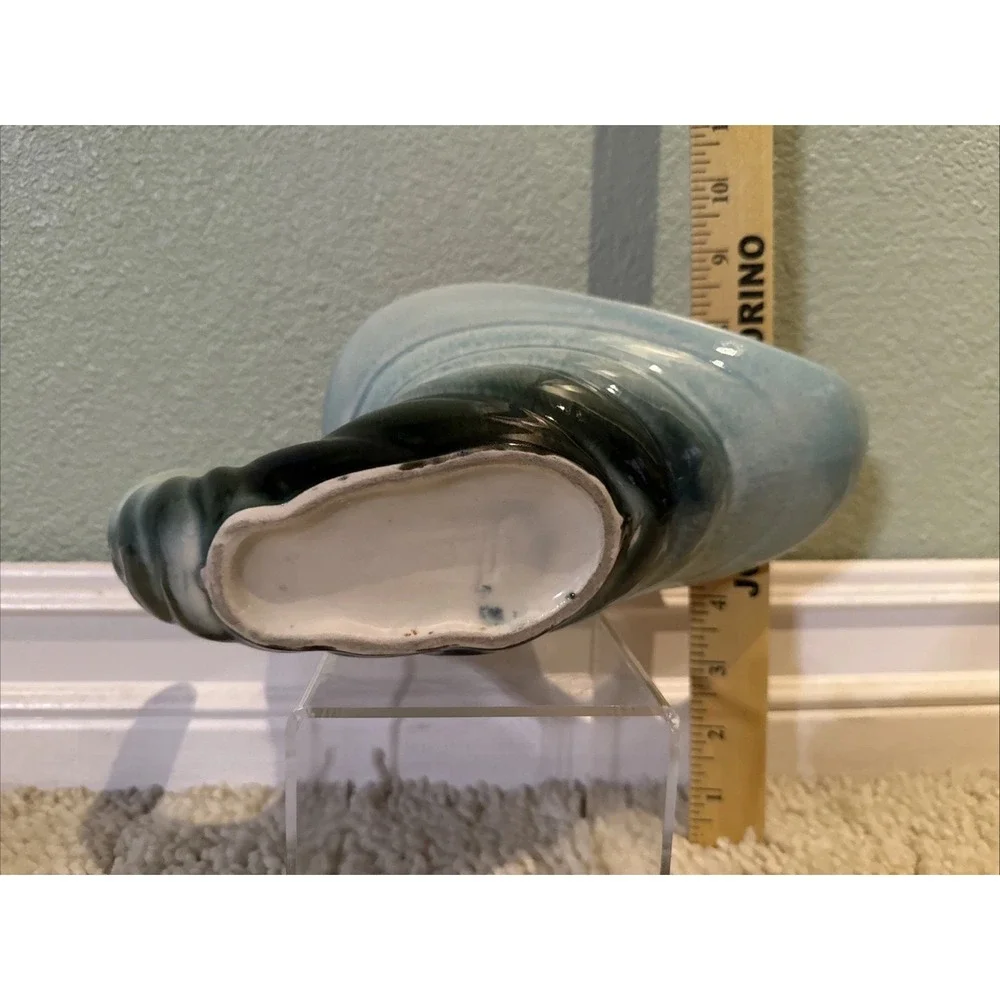 Vintage HULL Pottery 64 Conch Sea Shell Cornucopia Planter USA Pink Turquoise